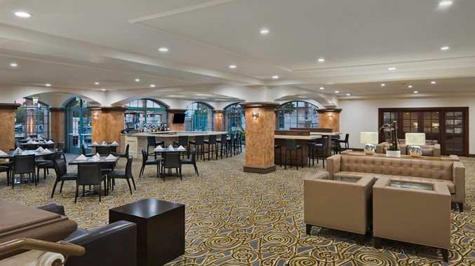 Double Tree San Pedro bar lounge